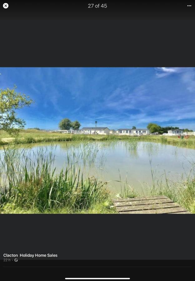 Summer Breeze Deluxe Caravan Rental Saint Osyth 외부 사진